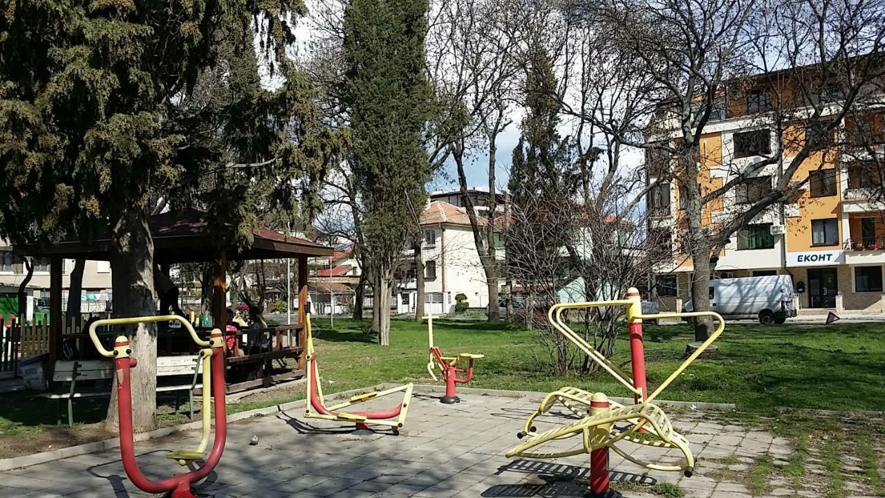 Студио Изгрев بورغاس المظهر الخارجي الصورة